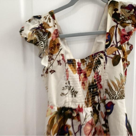 Taylor cream floral dress - Picture 12 of 12